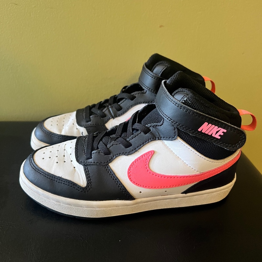 Nike Girls Shoes size 1Y